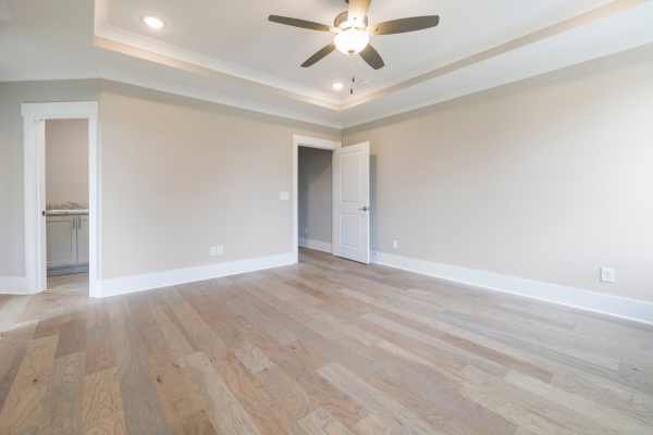 Utilising Doors and Ceilings Ideas on How to Organize a Small Bedroom